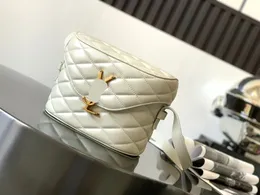 710080 New women's shoulder bag sheepskin crossbody bag French designer diamond-shaped quilted bag New small box bag is very good-looking retro fashion