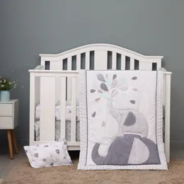 Bettwäsche-Sets, 4-teiliges Babybett-Set für Mädchen und Jungen, einschließlich Steppdecke, Bettlaken, Rock und Kissenbezug 230613