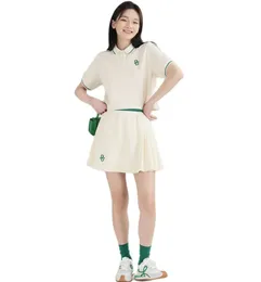 その他のスポーツ用品2023夏の女性ゴルフTシャツカレッジスタイル短袖ポロラペルガールプリーツスカートセットインナーセーフショーツスポーツテニスウェア230614