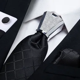 Krawatten DiBanGu Business Plaid Schwarz Solide Luxus Elegante Seidenkrawatten für Männer Designer Krawatte Schnalle Taschentuch Manschettenknöpfe Hochzeitsaccessoire 230613