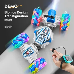 ElectricRC Car 4WD Rc Stunt Car 2.4G Radio Gesture Induction Music Light Stunt Spray Remote Control Car 1 24 Off-Road Watch Control Boy Toys 230613