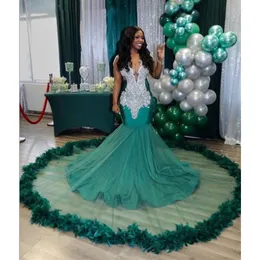 Luxury Green Mermaid Prom Dresses 2023 Pärlor Applices Crystal Feahers Födelsedagsfestklänningar Formell aftonklänning Robe de Bal