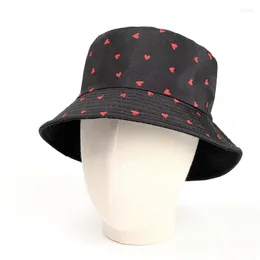 Berets Red Little Heart Print Simple Shade Bucket Hat Outdoor Head Decoration Unisex Comfortable Cotton Panama Fisher Man Caps F204