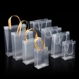 Present Wrap 1020pcs PVC Transparent presentväska med handtag Clear Tote PP Frosted Plastic Shopping Tote Bag Kläddrycker Förpackning 230614