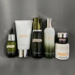 Brand Advanced Skin Care Set 6 pezzi un set Crema idratante 5 in 1Kit da viaggio Regalo per la cura della pelle