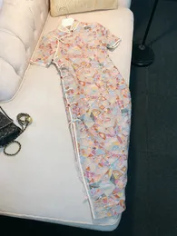 2023 sommarrosa geometriska broderier cheongsam klänning kort hylsa stativ krage panelerade midi casual klänningar j3l125843