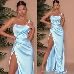 섹시한 스카이 블루 파티 드레스 스트랩리스 파티 이브닝 ​​가운 주름 슬릿 형식 긴 특별한 OCN 드레스