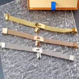 New Fashion Bracelet Designer Jewelry Set Pendant Bracelets Gold Silver Mother of Alloy Chain Womens