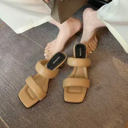 top quality Casual Shoes Sandals Sheepskin One-sided Square Toe for Women in 2023 Summer New Mid Heel Slippers Show Leg Lengths Wearing on the Outside