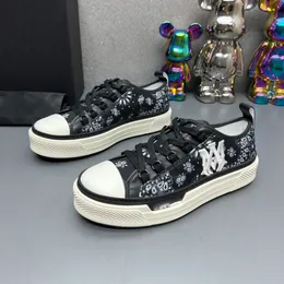 Luxury skeleton blue, red, white, black and green couples leisure designer sneakers men and women skel low-cut shoes bone men's rubber sneakers.