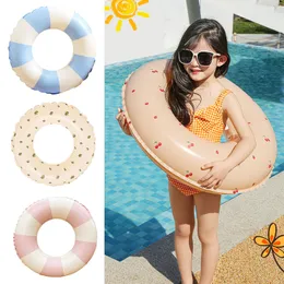 Sand Play Water Fun Childrens Uppblåsbar simning Ring Baby Pool Vintage Randiga Sprot Floaties för Summer Beach Party Toys Po Props 230615