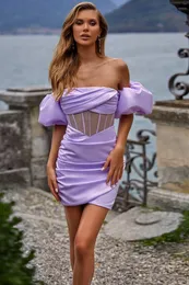 Abiti casual Occasioni formali per le donne 2023 Corsetto senza spalline in raso alla moda Pieghettato aderente Mini Celebrity Evening Club Party Dress