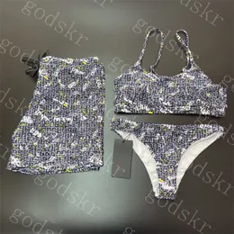 Par badkläder designer bikini set mens strand shorts kvinnor sling baddräkt utomhus badstammar för män