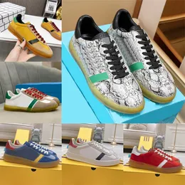 Yeni klasik renk rahat tahta ayakkabı tasarımcısı ayakkabı çift modelleri spor ayakkabı De eğitim ayakkabıları taklit yılan derisi