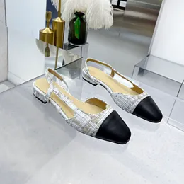 Mieszkania Moda Klasyczne Skórzane patchworkowe sandały Wygodne temperamentowe Sandały Sandały Designer Buty wizytowe Buty fabryczne