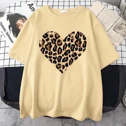 T-shirt da uomo T-shirt in cotone con stampa leopardata Love T-shirt oversize di nicchia T-shirt morbide da strada T-shirt Harajuku Original Design Man