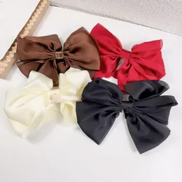 Luxury Hair Clip Women Girls Barrettes Triangle G-Letter Hairpin Brand Classic Versatile Leisure Hairclips Fashion Hair Accessories for Gift