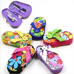 4pcs/set slippers shaped Nail Art Manicure Nail Care Tools with Mini Finger Cutter Clipper File Scissor Tweezers Rbvef