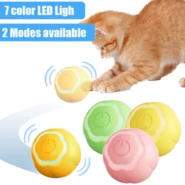 Pet Smart Rolling Ball 7 Kolory LED LED Automatycznie poruszanie piłki dokuczanie kociemu kulowi odpornej na nudę Pet Toy Ball