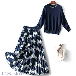 Dwuczęściowa sukienka 2023 Spring Long Rleeve Okrągła szyja niebieski kontrast kolorowy sweter + elastyczna talia plisowana spódniczka środkowa