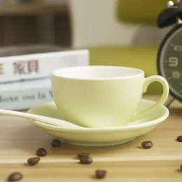 Filiżanki spodki nordyckie kreatywne filiżanki kawy i spodek deser kości China High Tea Zestaw wielokrotnego użytku Bicchiere Plasticla Home Pivware