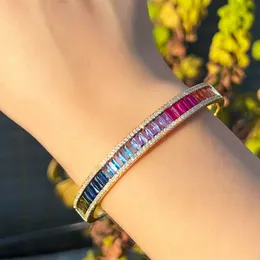 Bangle cwwzircons unika baguette regnbåge kubik zirkonium rund öppen manschett armband för kvinnor trendiga brasilianska guldpläterade smycken bg048 230616