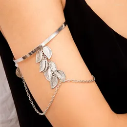 Bangle Bohemia Tassel Leaf Górne ramię otwarta bransoletka dla kobiet urok metalowe liście łańcuch mankietu wiszą