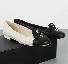 Kanal Beige Black Sandal quiltade Turnlock Dress Shoes Women Classic Square Cap Toe Sandaler Slip Plat Mule Leather Loafers PA276N