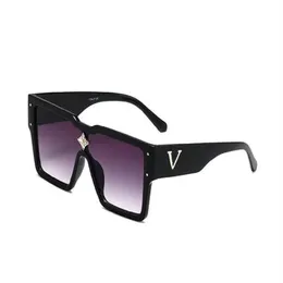 Классический дизайнер с металлическим стилем 2308 солнцезащитные очки для мужчин и женщин с декоративными каркасными нейтральными очками3263329356C