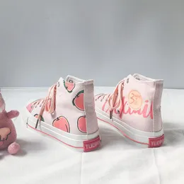 Scarpe di tela con stampa Kawaii Moda Corea Zapatillas Mujer2023 Rosa Studenti carini indossano quotidianamente calzature da donna casual ad alta banda