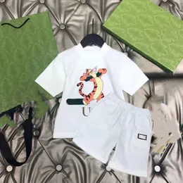 재고 2-11 년 디자이너 어린이 의류 세트 티셔츠 바지 세트 브랜드 인쇄 어린이 2 조각 순수면 의류 아기 소년 소녀 패션 appare