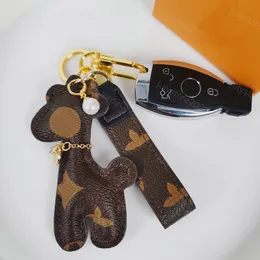 Cute Key Holder Giraffe Keychains Luxurys Designers Pu Keychain Puppy Car Key Keyring Porte Bag Charms Lanyards Mens Fashion Bag Accessories