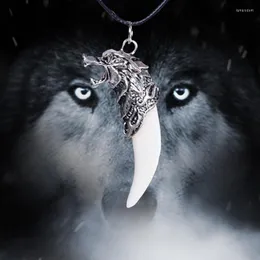 Подвесные ожерелья 2023 Панк прохладное смелое ожерелье для мужчин волчья зубы