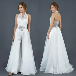 Halter Chiffon Stain Bridal Jumpsuit med Overskirt Train Modest Fairy Pärled Crystal Belt Beach Country Wedding Dress Jumpsuit2808