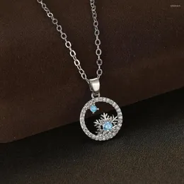 Hänge halsband juldag söt liten snöflinga runda för kvinnor silver färg aqua blå zirkon bröllop choker party smycken smycken