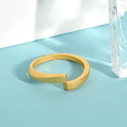 حلقات الكتلة 6 مم Mobius Ring Matte Open Minimalist Metal Wedding Band for Woman Sister Anniversary Festival Festival Gift