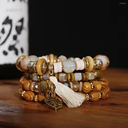 Strang Boho Ethnisches Holzperlen-Armband-Set für Frauen, goldfarben, Elefantenblatt-Anhänger, elastisches Schmuckzubehör