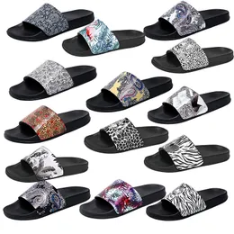 Luxury Brand Slippers Home Anti-Odour Sandals Flat Slide Designer Men Comfortable Slipper Black Giraffe Sandals Rubber Anti-Slip Beach Shoes Size 38-46