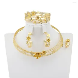 Halsbandörhängen Set italienska kvinnors smycken Butterfly Flower Armband Ring Luxury Elegant Party Holiday Daily Accessories