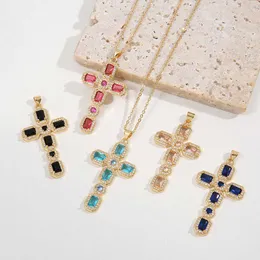 Gioielli di moda Jesus Brass 18k Real Gold Plated Diamond Zircon Cross Collana Color Moissanite Cross Pendant Necklace
