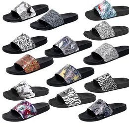 Luxury Brand Designer Men Slippers Sandals Hand-Painted Colourful Print Flat Bottoms Flip Flops Anti-Slip Comfortable Beach Shoes Size 38-46