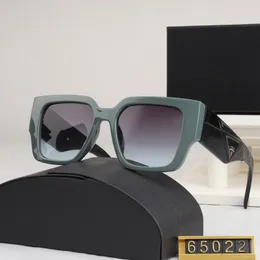 Дизайнерские солнцезащитные очки женщины мужчины солнцезащитные очки бренд мода на открытом воздухе UV400 Путешествие солнцезащитные очки классические очки унисекс