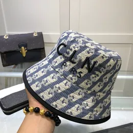 Projektantka Bucket Hat for Woman Man ManPatchwork z wysokiej jakości luksusowy moda Słońce klasyczny dwupasmowa czapka plażowa na zewnątrz czapka podróżna