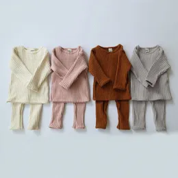 Kläder sätter vår småbarn babykläder set flickor pojkar stickade tröja toppar leggings byxor barn pajamas barn termiska underkläder för 0-5y 230617