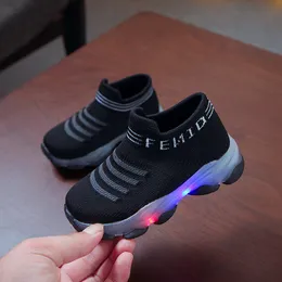 Light Up Tennis Shoes With LED Lights: Childrens Silver Sneakers
