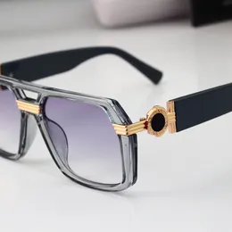 Luxury Designer Sunglasses Men Women Eyeglasses Outdoor Windproof Eyewear PC Frame Fashion Classic Lady Sun glasses Mirrors 32047