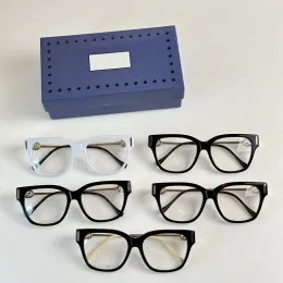 2023 Персонализированные и милые девушки с плоским светом без степеней солнцезащитные очки, высококачественный дизайн сплавов титановых сплавов с черно -белыми рамками, соответствующий стиль для жизни