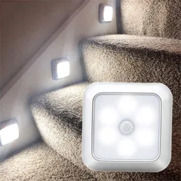 6 LED ABS Motion Sensor Sensor Light ، ضوء الليل ، بطارية مدعومة من أبيض مربع ممر لضوء غرفة نوم الدرج المنزل خزانة خزانة مطبخ