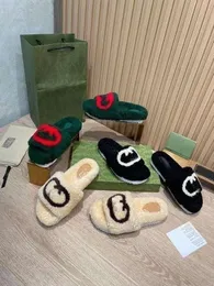 Tasarımcı Lüks Sandalet Daireler Ayakkabı Katırları Deri Flip Flops Teşhaller Kadınlar Kuşkusuz G Kesik Slayt Slayt Sandal Dikiş Slaytları Fury Kuzu Slayt Sıcak Katır 3 Renk