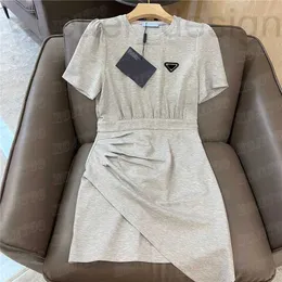 Taglie forti Abiti firmati Lettera Distintivo lavorato a maglia per le donne Gonne lunghe sexy irregolari Slim Summer Vacation Style Lady Casual Dress KMCF